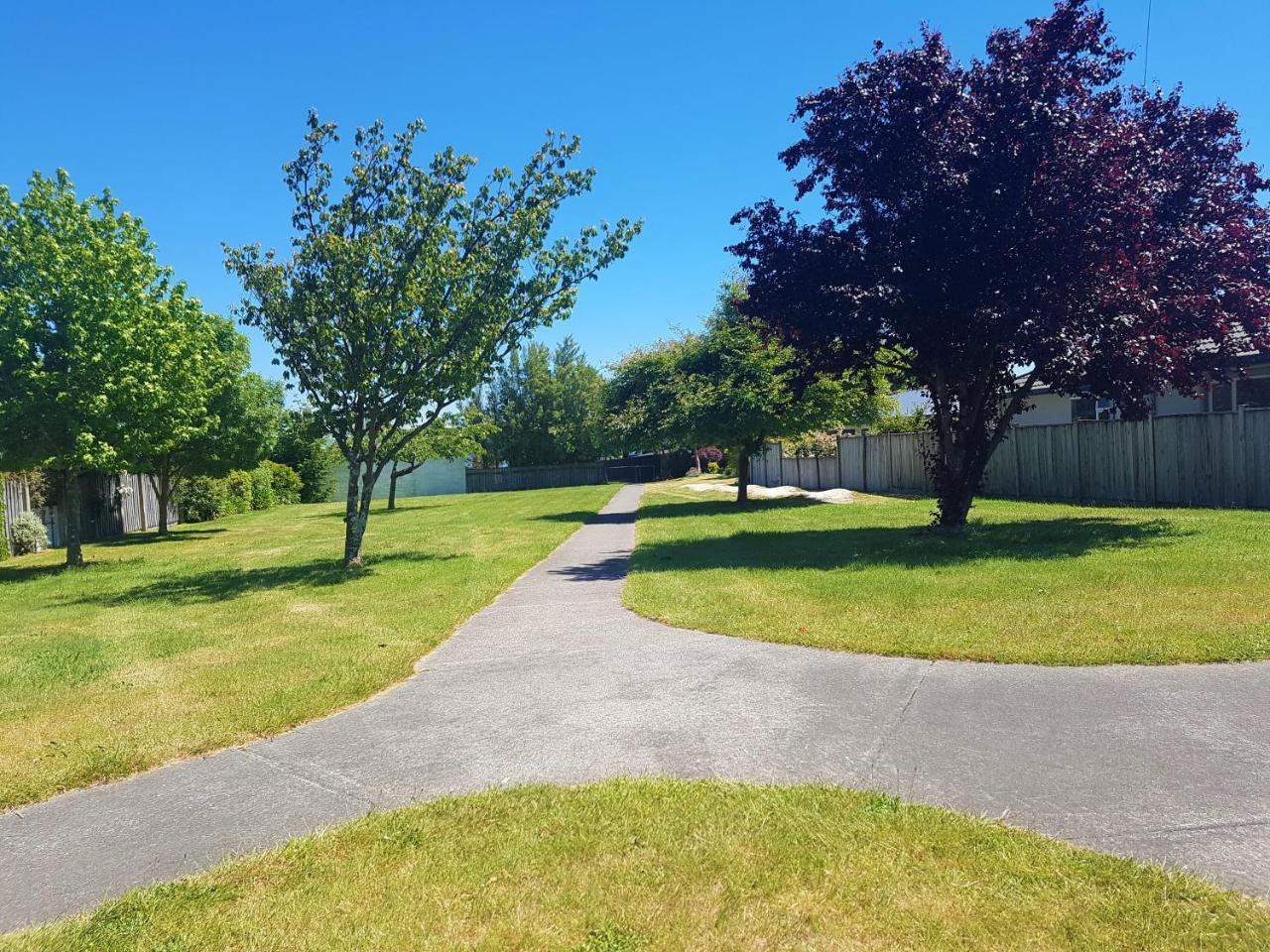 Close To The Lake Taupo Exterior photo